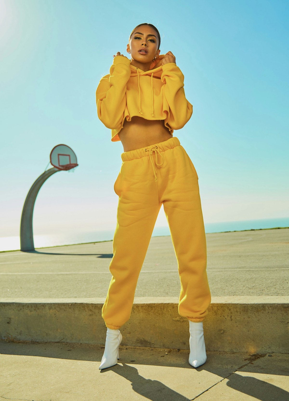 The Art of the 12-Piece Linen Capsule: Building an Unfussy Summer Uniform